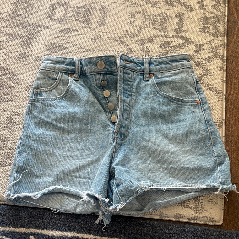 ROLLA'S Light Blue Jean Shorts